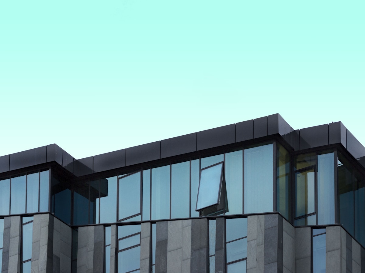 Commercial Atrium and Retail Showrooms